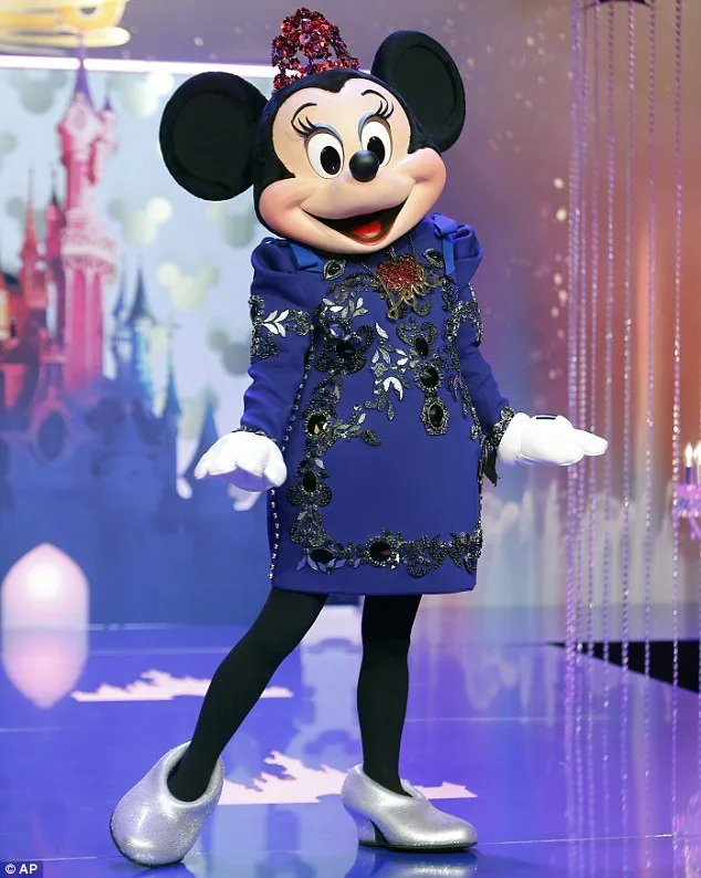 Minnie Mouse | Αλλάζει γκαρνταρόμπα! [photos] 