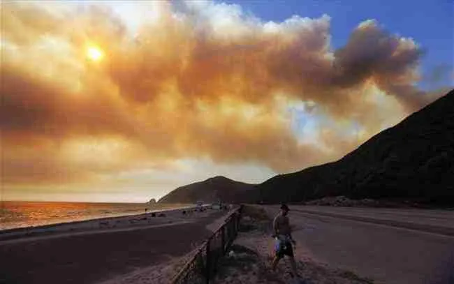 Καλιφόρνια | Μαίνεται η πυρκαγιά 