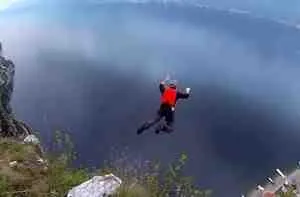 Έπεσε από 300 μέτρα και γλύτωσε [video] 
