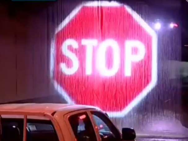 Σήμα stop από... κουρτίνα νερού! [video] 