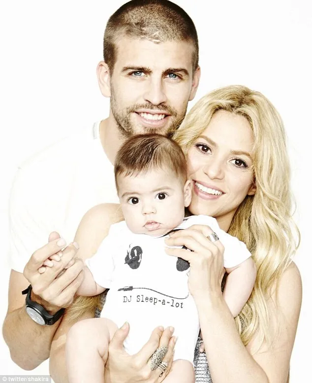 Shakira, Pique και Υιός | Η πρώτη οικογενειακή φωτογραφία!