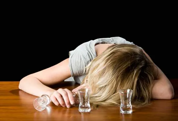 5 τρόποι για να συνέλθεις από το hangover
