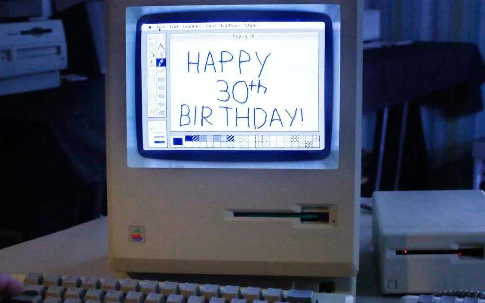 Apple: Ο Mac κλείνει τα 30 χρόνια! 