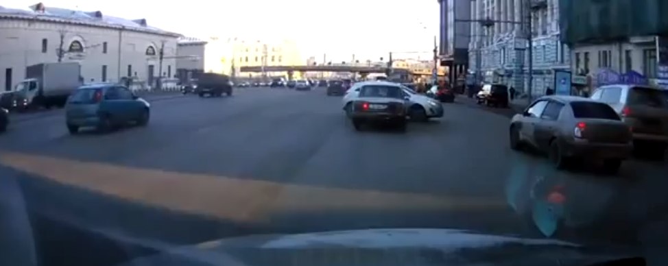 Έτσι παρκάρουν στην Ρωσία