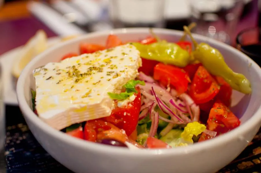 Φαγητό: 16 λόγοι που οι Έλληνες είναι καλύτεροι στη... ζωή!