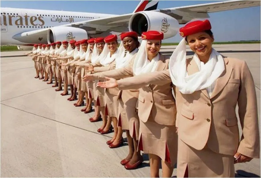 Emirates: Αναζητά 3800 αεροσυνοδούς στην ημέρα καριέρας 