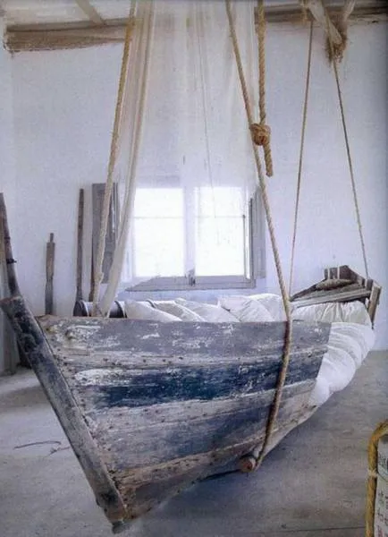 παλιά βάρκα-κούνια
