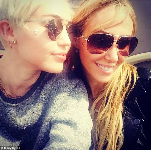 #miley and tish cyrus