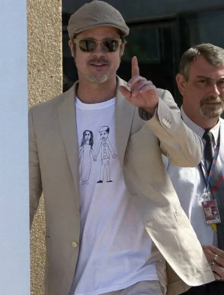 Να γιατί δεν αποχωρίζεται ποτέ ο Brad Pitt αυτό το μπλουζάκι