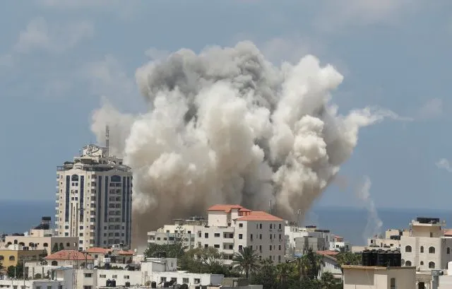 Νέοι αιματηροί βομβαρδισμοί στη Γάζα - Δείτε φωτογραφίες