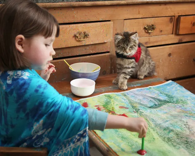 5χρονο κοριτσάκι με αυτισμό δημιουργεί απίστευτα έργα τέχνης