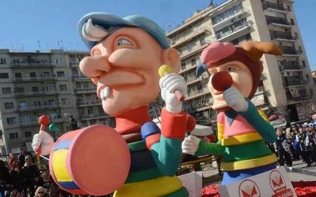 Καρναβάλι 2015: Δείτε σε ζωντανή μετάδοση την παρέλαση στην Πάτρα
