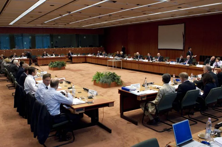 Νέα Σύνοδος Κορυφής αν δεν βρεθεί λύση στο Eurogroup