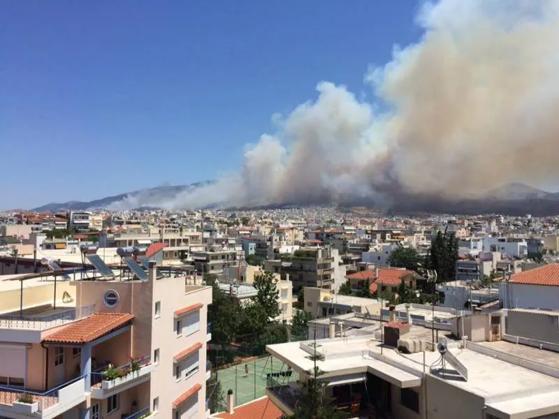 Συνεχής Ενημέρωση: Πυρκαγιά σε Υμηττό και Καρέα και Νεάπολη Λακωνίας!