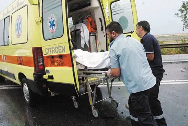 ΕΚΤΑΚΤΟ: Τροχαίο με σχολικό λεωφορείο στη Βούλα - Τραυματίστηκαν παιδιά