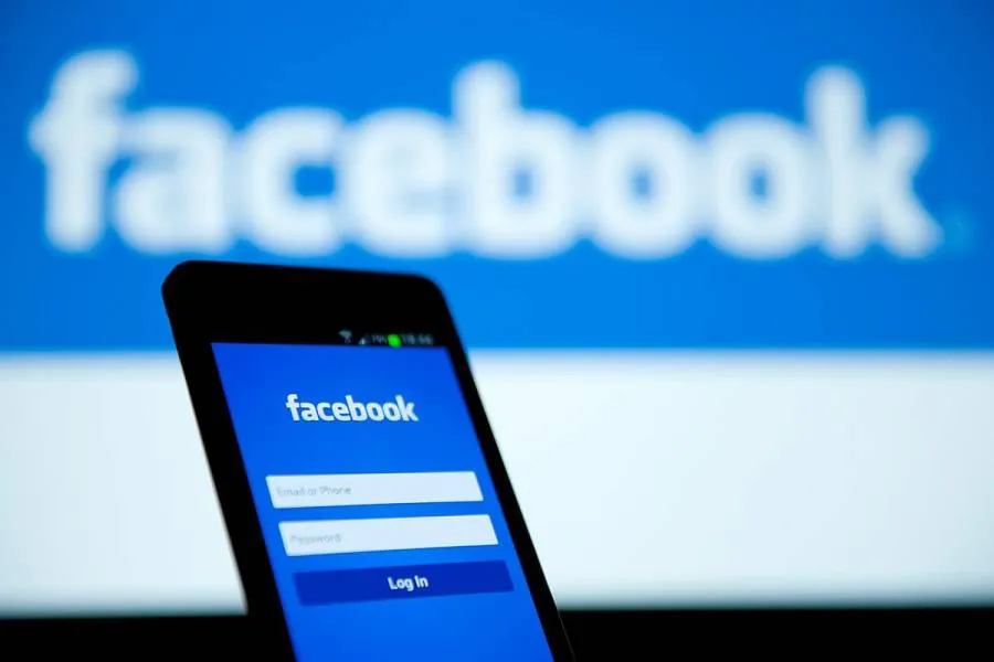 Facebook η δημοφιλέστερη εφαρμογή για το 2015