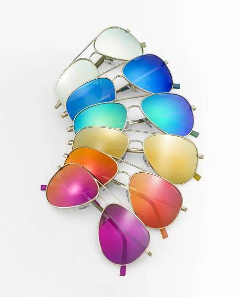 Η POLAROID λανσάρει τη συλλογή γυαλιών Rainbow