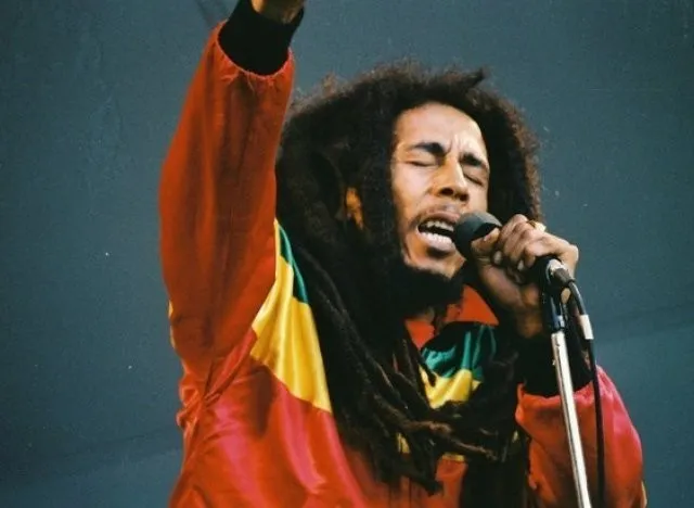 LONDON, UNITED KINGDOM - JUNE 7: Bob Marley performs on stage at Crystal Palace Bowl on June 7th, 1980 in London, United Kingdom. (Photo by Peter Still/Redferns)