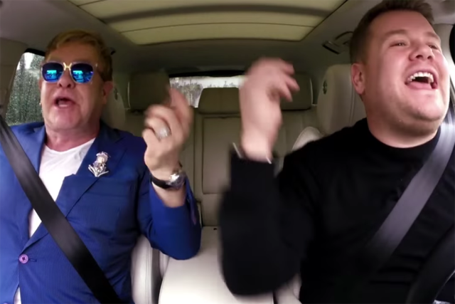 Carpool Karaoke: Ο Elton John έτσι όπως δεν τον έχεις ξαναδεί και ξανακούσει! (video)