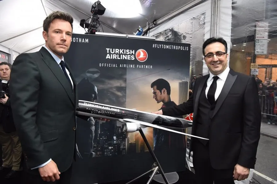 Turkish Airlines: «Tαξιδεύει» την ταινία «Batman v Superman: Dawn of Justice»!