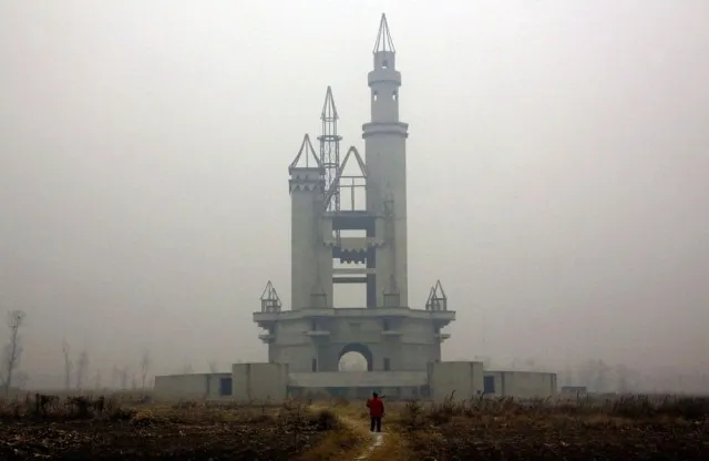 abandonded wonderland amusement park china