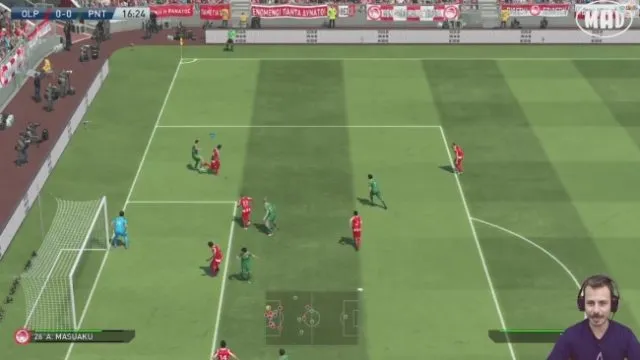 Live_Gameplay_PES_2015