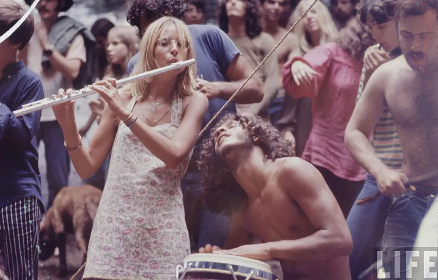15 σπάνιες φωτογραφίες μας δείχνουν πώς ήταν η ζωή στο διάσημο φεστιβάλ του Woodstock!