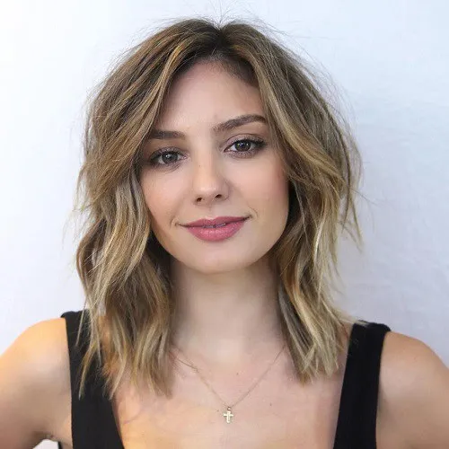 1-medium-layered-haircut-for-square-face