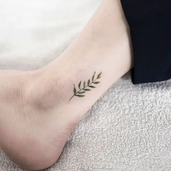 minimalist-tattoo-hongdam-korea-35-57e3a85580f77__700