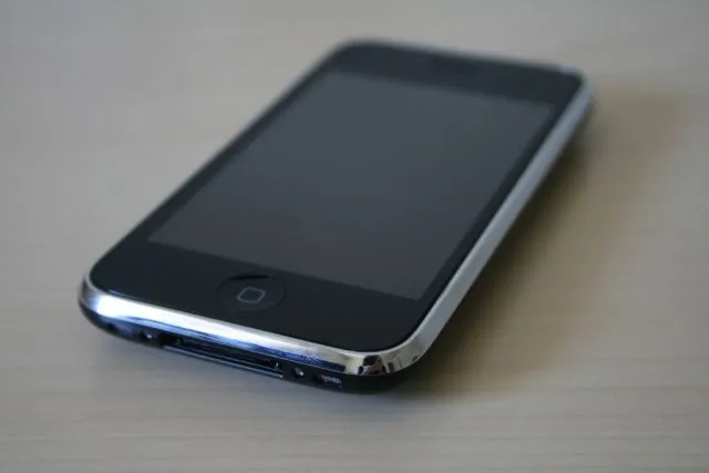 Hook's_iPhone_front