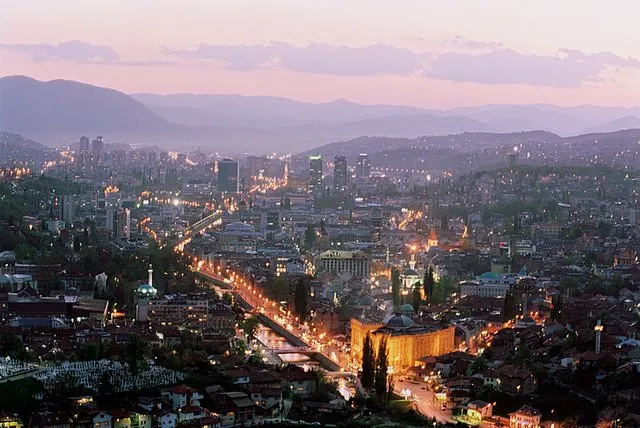 Σαράγεβο: Ταξίδι στην πόλη που τα σημάδια του πολέμου είναι ακόμα ζωντανά!