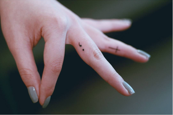 15 μικροσκοπικά τατουάζ που θα ήθελες να δεις πάνω σου!