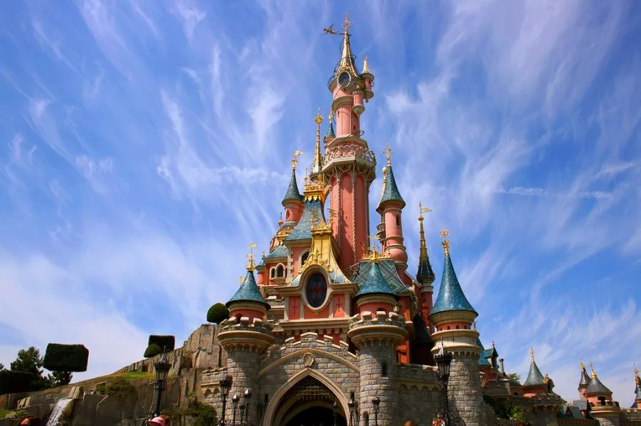 100 θέσεις εργασίας στη Disneyland στο Παρίσι - Ημέρες καριέρας στην Ελλάδα