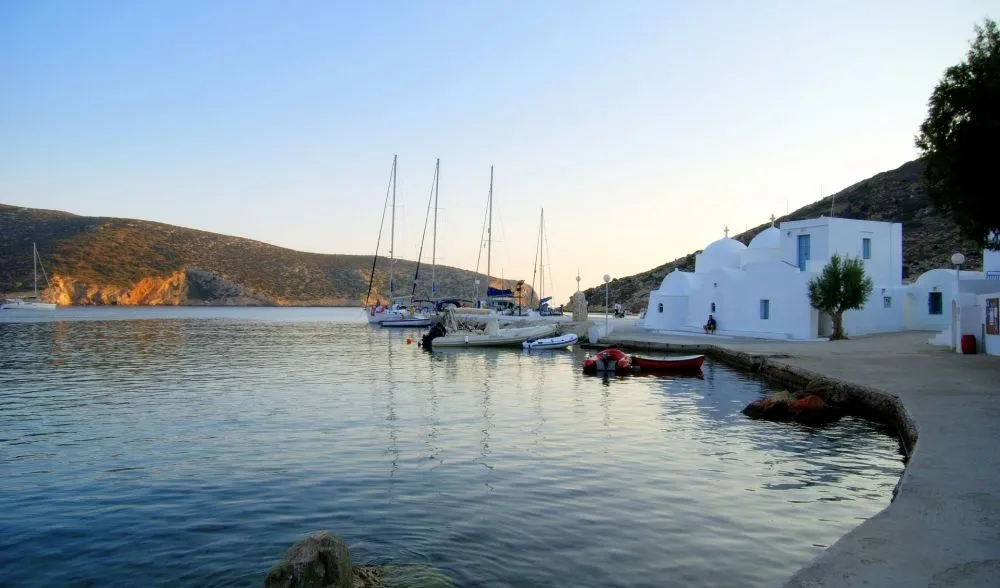 Το πρώτο ελληνικό νησί που απέκτησε εφαρμογή για τα πεζοπορικά μονοπάτια!
