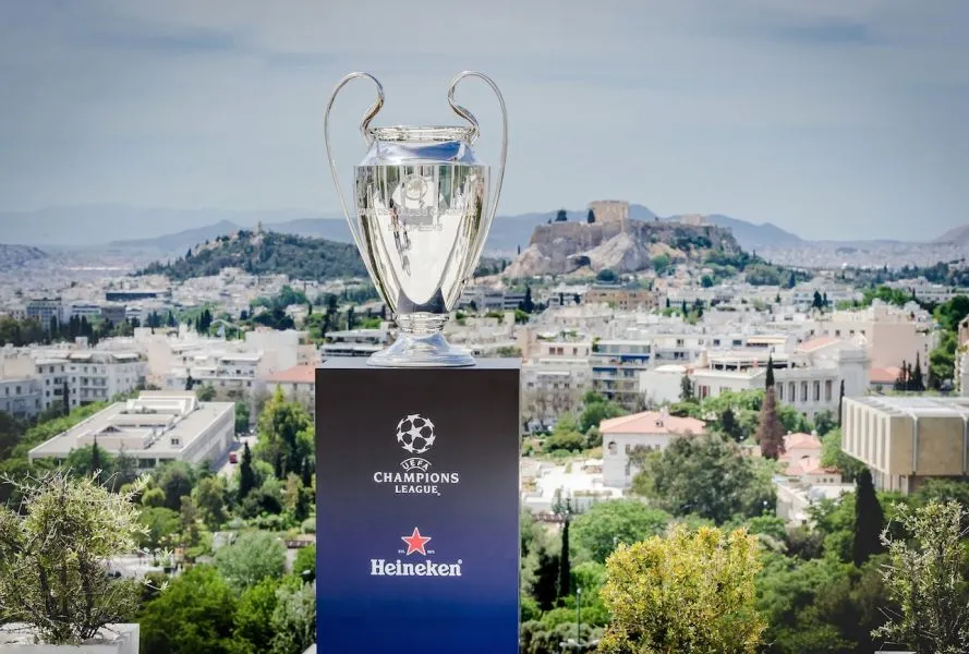 Στην Ελλάδα αποκλειστικά από τη Heineken® το τρόπαιο του UEFA Champions League