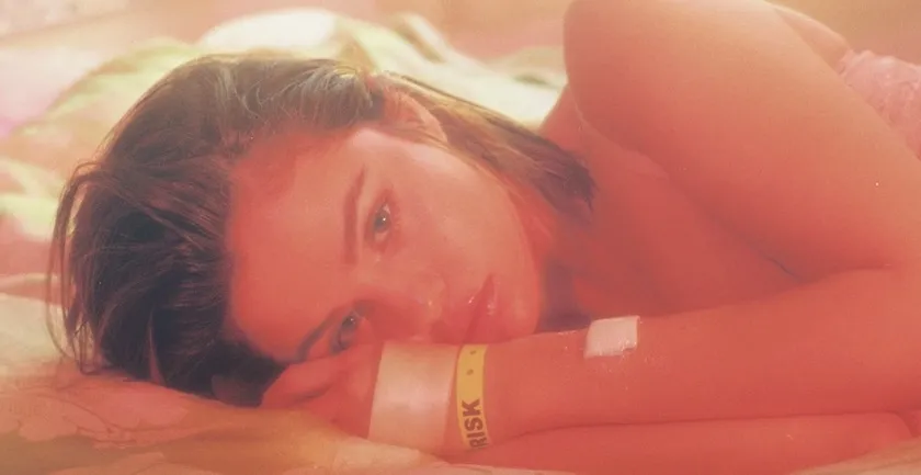 Το νέο τραγούδι της Selena Gomez είναι ξεκάθαρα αφιερωμένο στον Weeknd