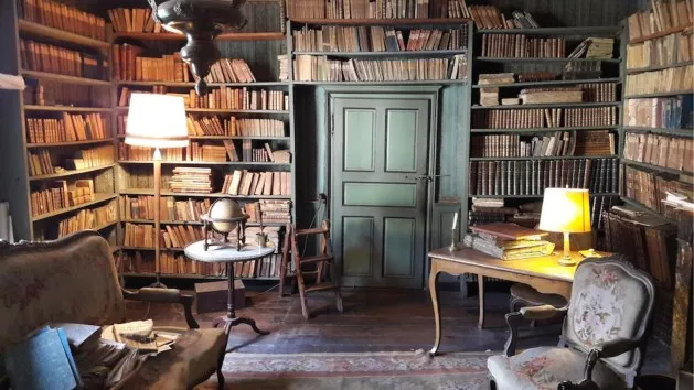 Αυτή η μυστηριώδης βιβλιοθήκη παρέμενε ανέγγιχτη εδώ και 200 χρόνια - Οι θησαυροί που έκρυβε!