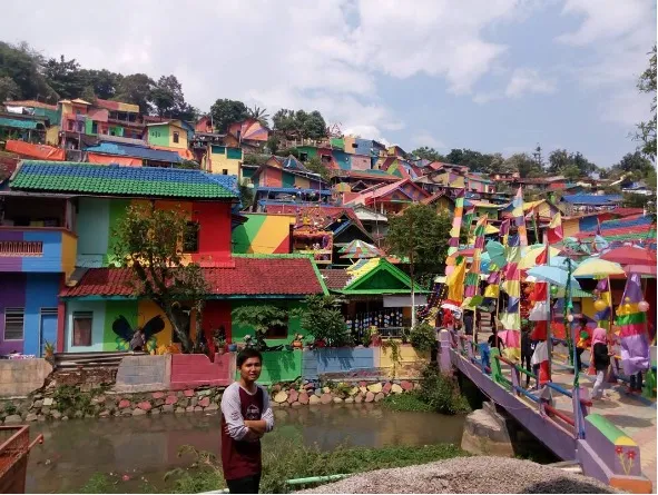 Αυτό το χωριό στην Iνδονησία κάνει χαμό στο Instagram! Δείτε γιατί!