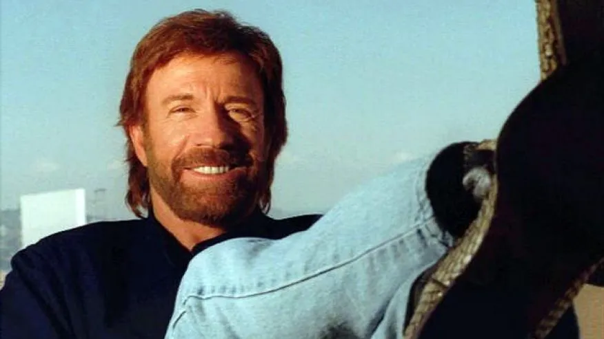 O Chuck Norris νίκησε 2 φορές τον θάνατο σε λιγότερο από μια ώρα!