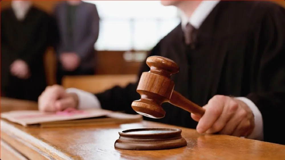 Επαγγελματικός Προσανατολισμός: 10 πράγματα που μπορείς να κάνεις με ένα πτυχίο Νομικής!