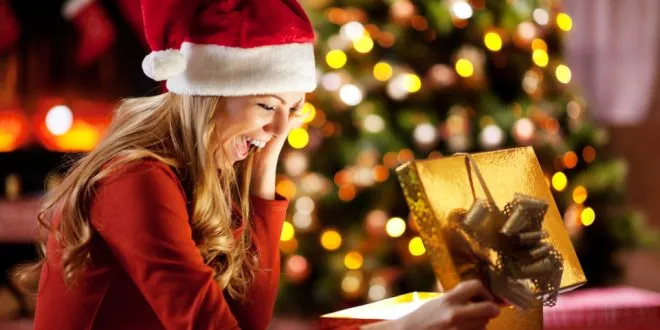 5 ιδέες για δώρα που μπορείς να της πάρεις τις γιορτές αν έχεις μπερδευτεί!