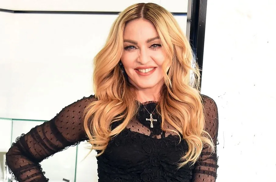 Η Madonna ανέβασε γυμνή φωτογραφία της και είναι περισσότερο 