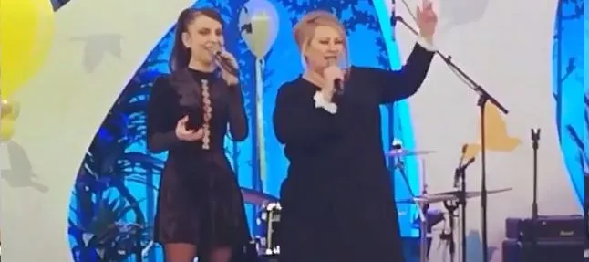 Η Άση Μπήλιου τραγουδά Adele! Προσπάθησε να μη γελάσεις! (video)
