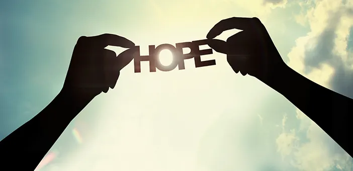 Η ελπίδα που στηρίζει και, ταυτόχρονα, τυφλώνει