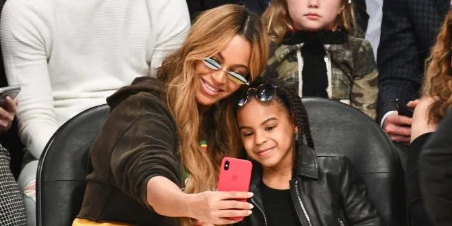 Τα social media κράζουν ελαφρώς τη Beyonce για αυτά που μαθαίνει στην κόρη της! (video)
