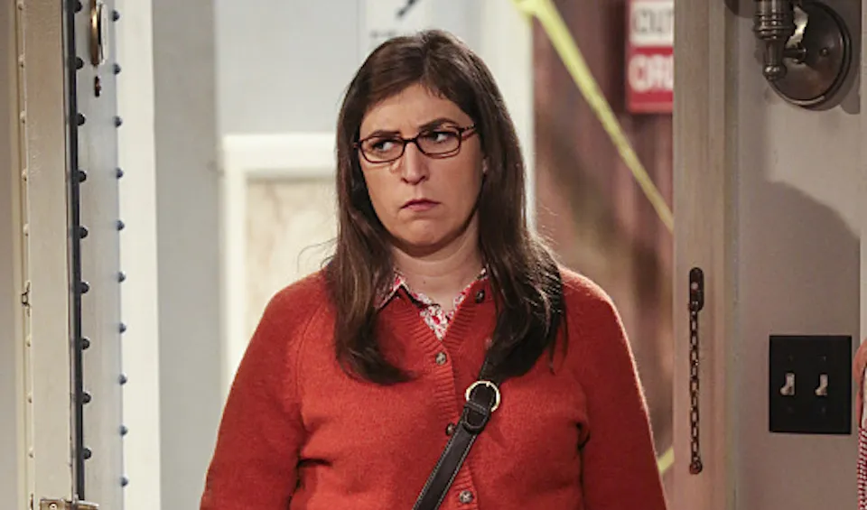 Εσύ ξέρεις πως είναι στην πραγματικότητα η αγαπημένη Amy του Big Bang Theory; (photos)
