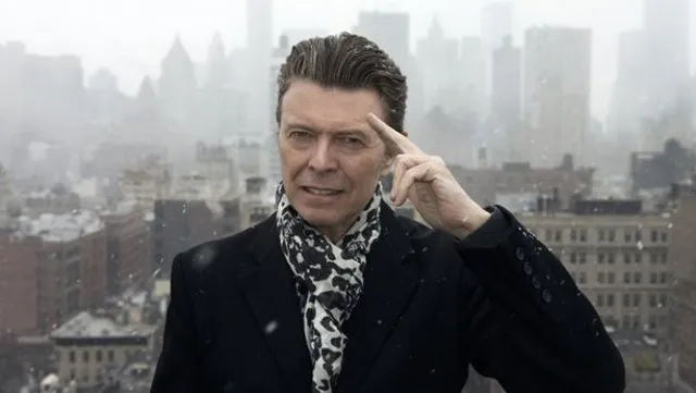 O David Bowie είναι αυτός που θα αντικρίσεις στο μετρό της Νέας Υόρκης! (photos)