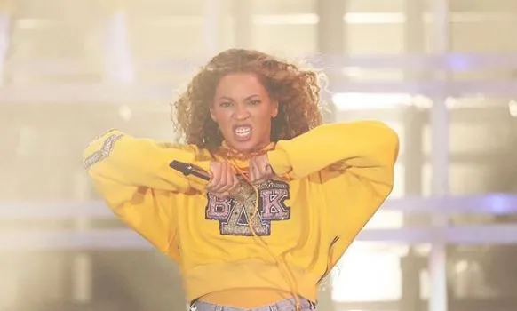 Coachella ή Beychella; Όλοι παραμιλούν με την εμφάνιση της Beyonce και την επανένωση των Destiny's Child! (video)