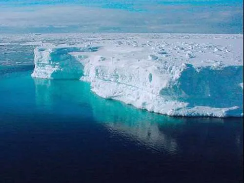 Αυτό που εντοπίστηκε στην Ανταρκτική μοιάζει με σκηνή από το Game of Thrones! (photos)