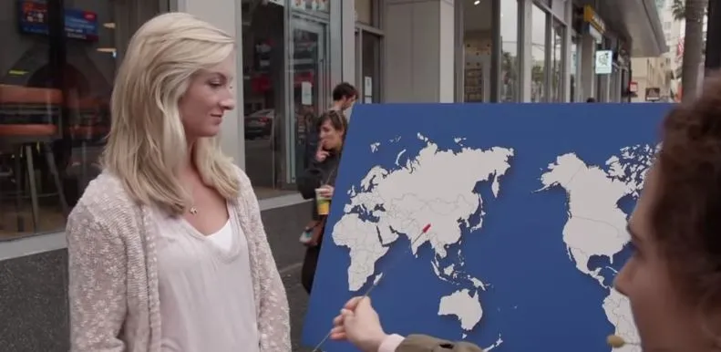 Περαστικοί δε μπορούν να βρουν ούτε μια χώρα στο χάρτη αλλά ένας πιτσιρικάς τους βάζει τα «γυαλιά» (video)